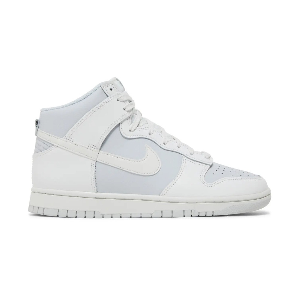NIKE - Light blue and white dunk highs